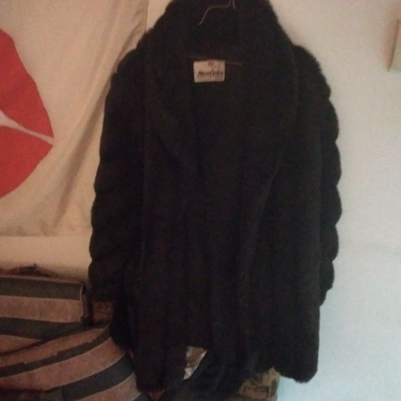 Monterey black faux fur - Picture 1 of 1